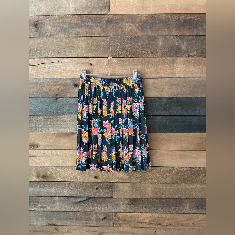 Vintage 90s Chaus Petites Floral Pleated Mini Skirt Elastic Back Waist - Picture 4 of 14